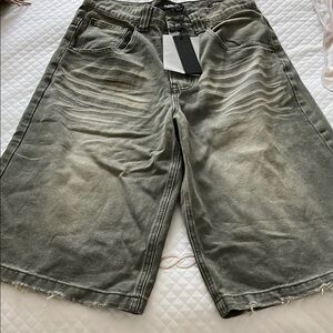 Men's Green Distressed Shorts